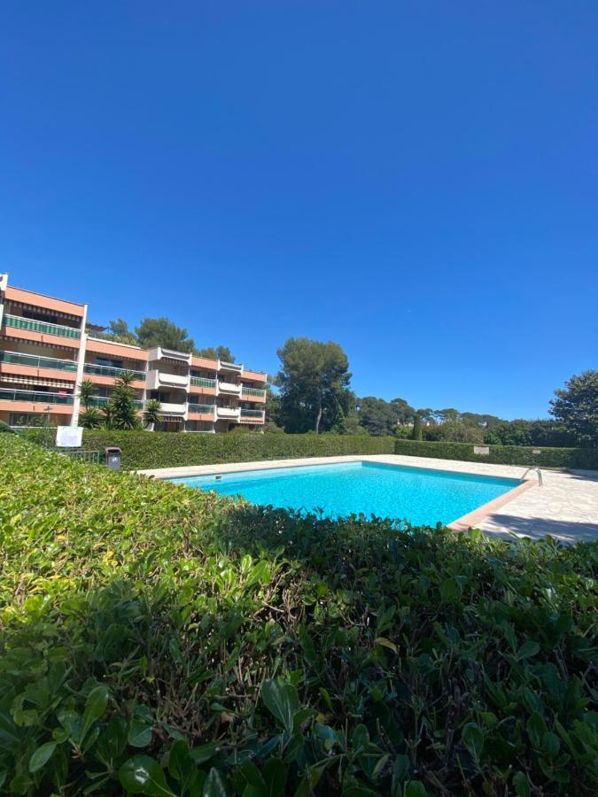 Le Maya - Studio Avec Piscine Antibes Zewnętrze zdjęcie